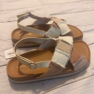 American Eagle Sandals